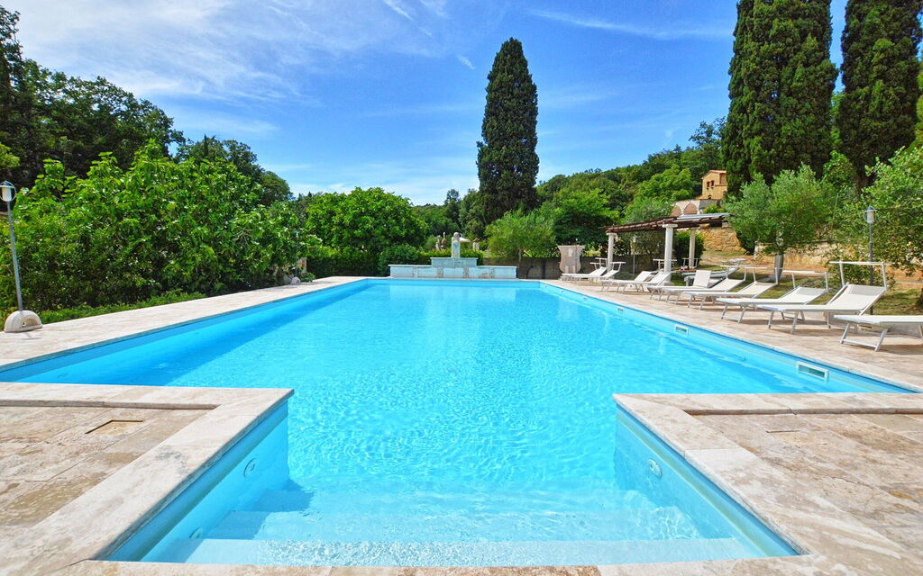 Le Querciolaie: Piscina