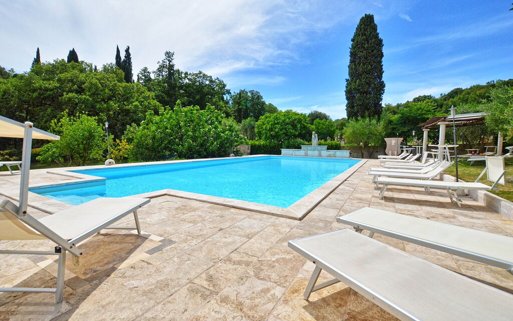 Le Querciolaie: Piscina