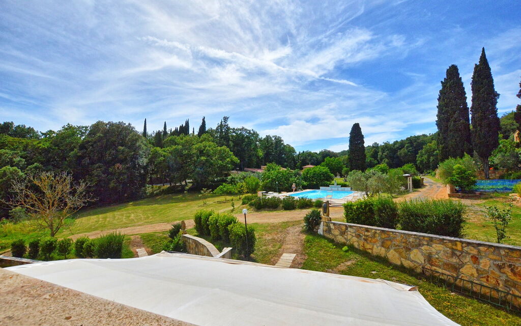 Le Querciolaie with Geothermal Pool - : Garden, Pool
