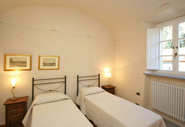 Dante: Спальня