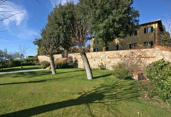 Dante: Сад, Экстерьеры