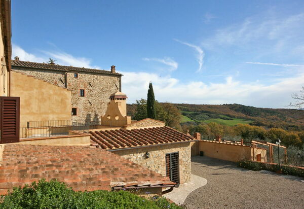 Dante: Экстерьеры