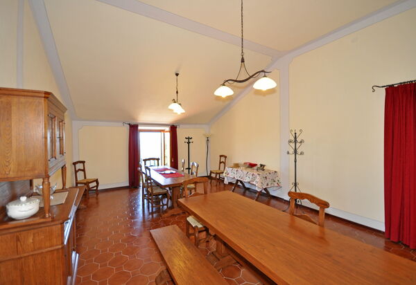 Dante: Столовая