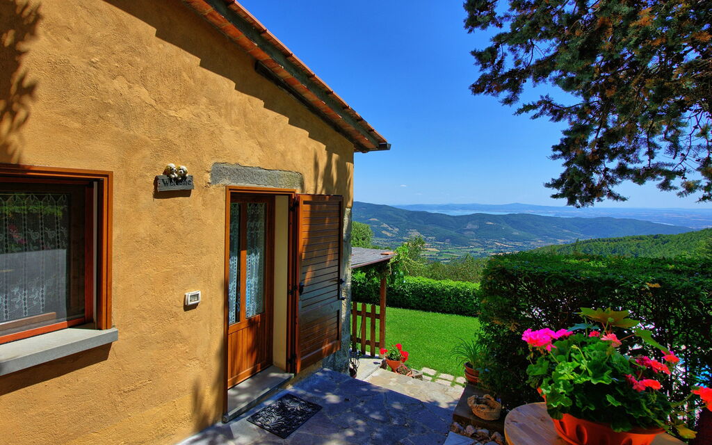 Il Salice: Building Exterior, Outdoor