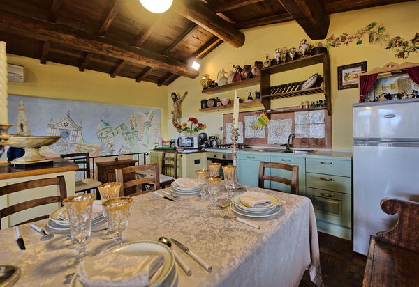 Casa Vania: Esszimmer, Küche