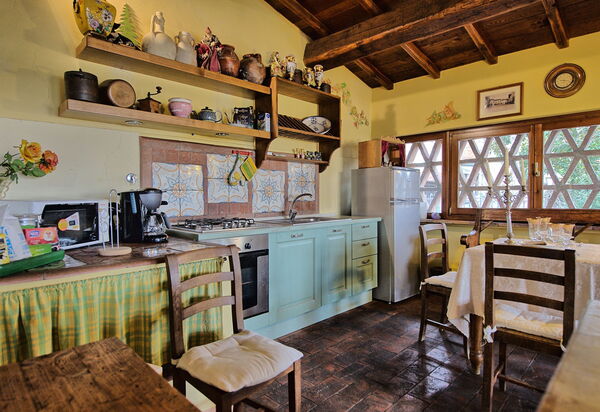 Casa Vania: Esszimmer, Küche