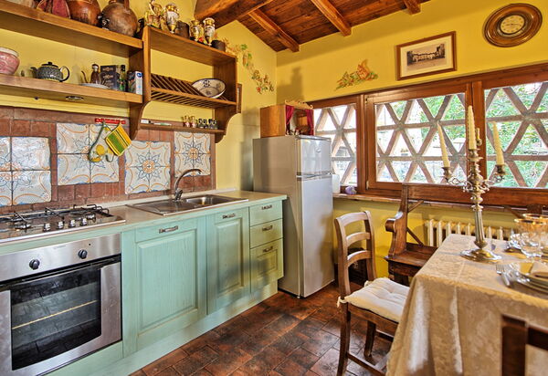 Casa Vania: Esszimmer, Küche