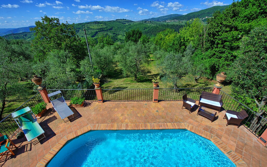 Casa Vania: Pool, Scenic View
