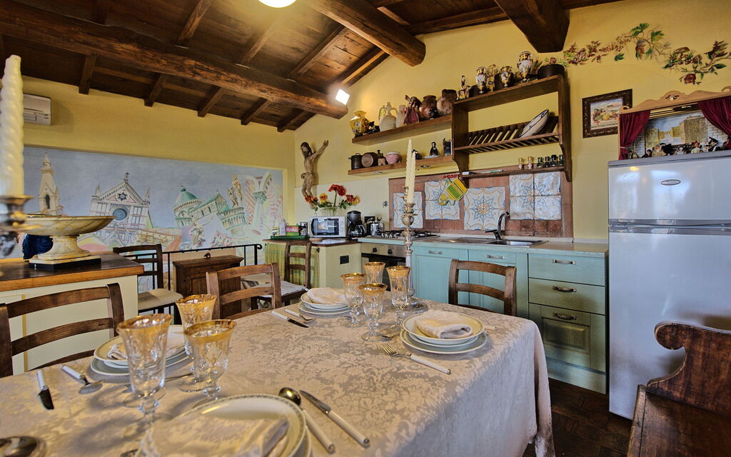 Casa Vania: Dining Room, Kitchen