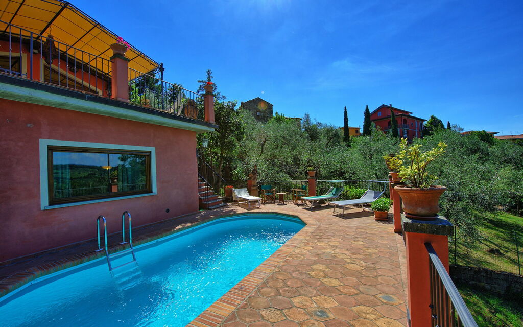 Casa Vania: Building Exterior, Outdoor, Pool