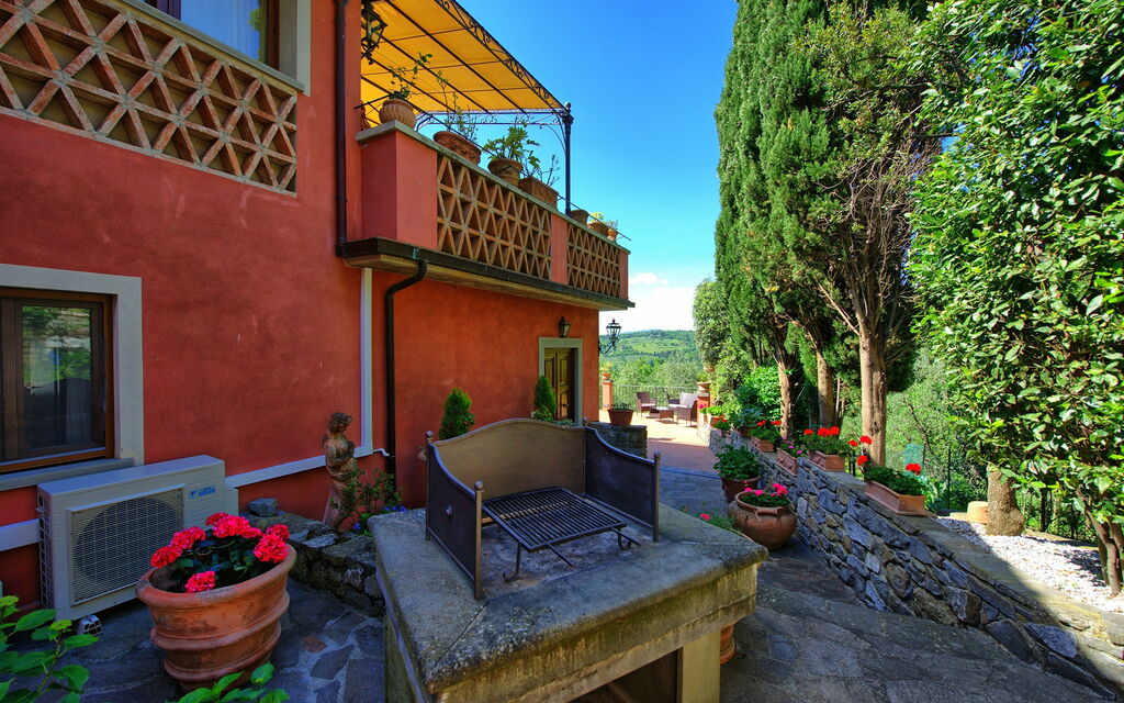 Casa Vania: Building Exterior, Garden, Outdoor