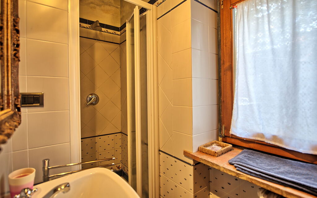 Casa Vania: Bathroom