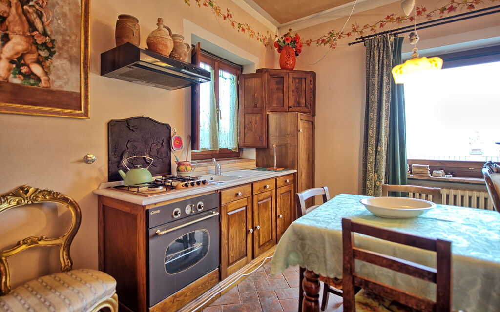 Casa Vania: Dining Room, Kitchen