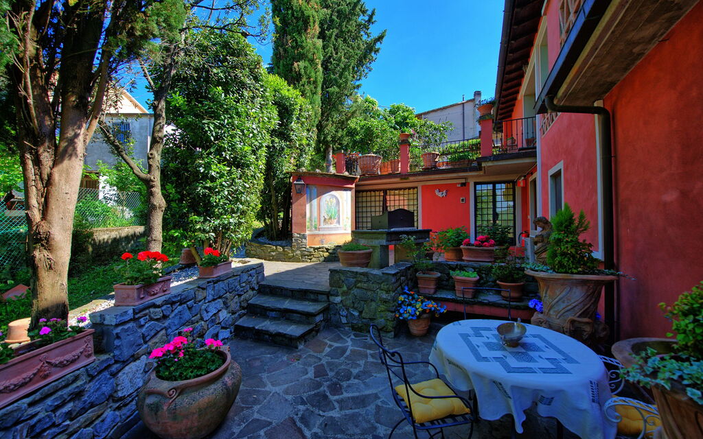 Casa Vania: Garden, Outdoor