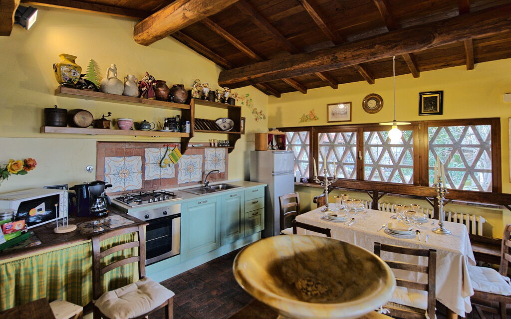 Casa Vania: Dining Room, Kitchen