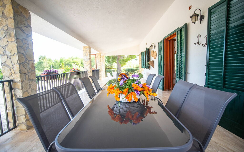 Villa Contrada: Altan / terrasse / gårdhave