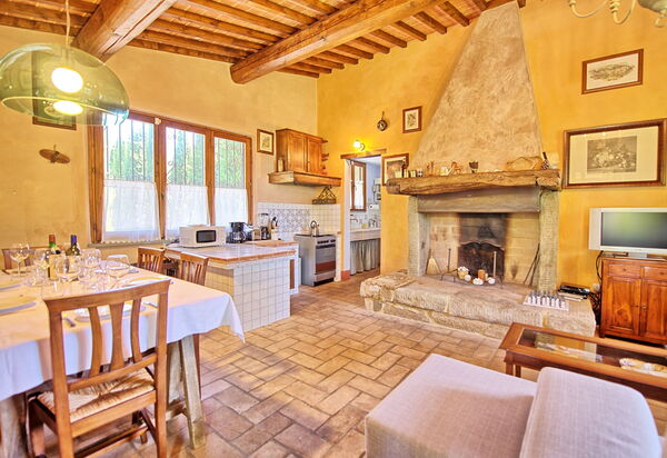 Casa Cipressi: Гостиная, Столовая