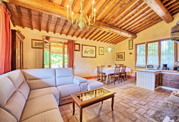 Casa Cipressi: Гостиная, Столовая