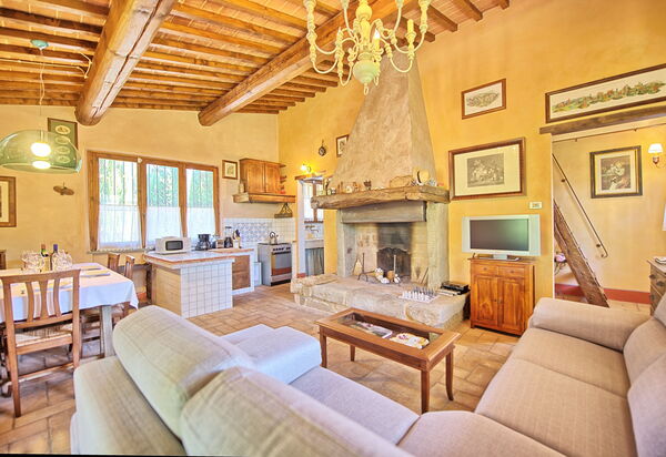 Casa Cipressi: Гостиная, Столовая