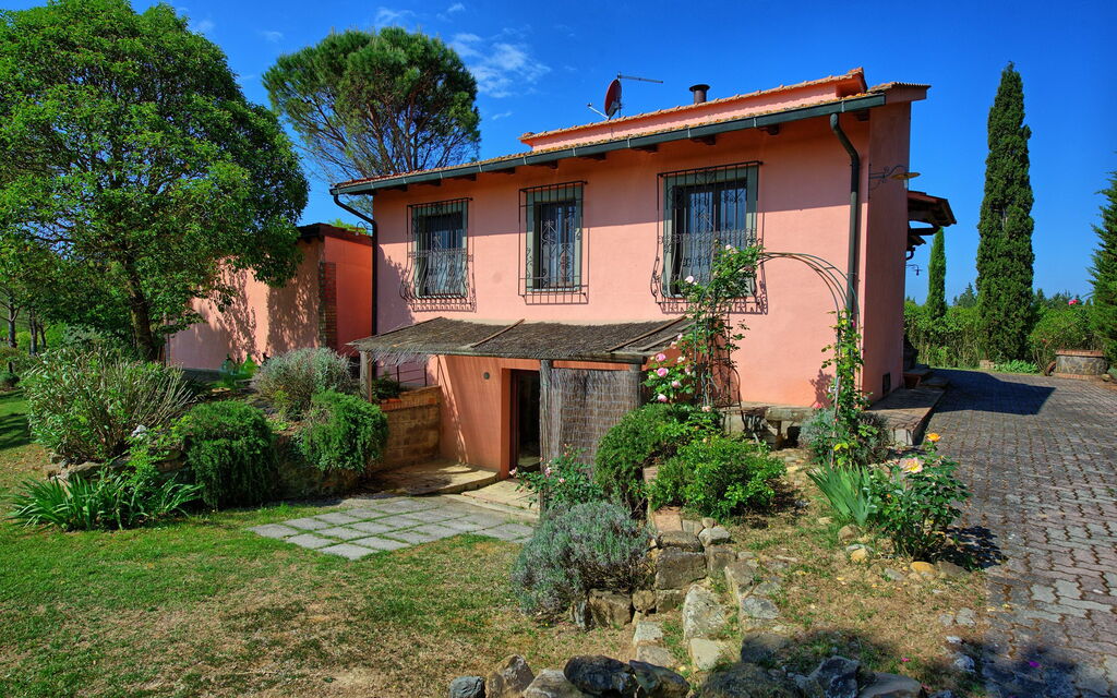 Casa Cipressi: Building Exterior, Garden