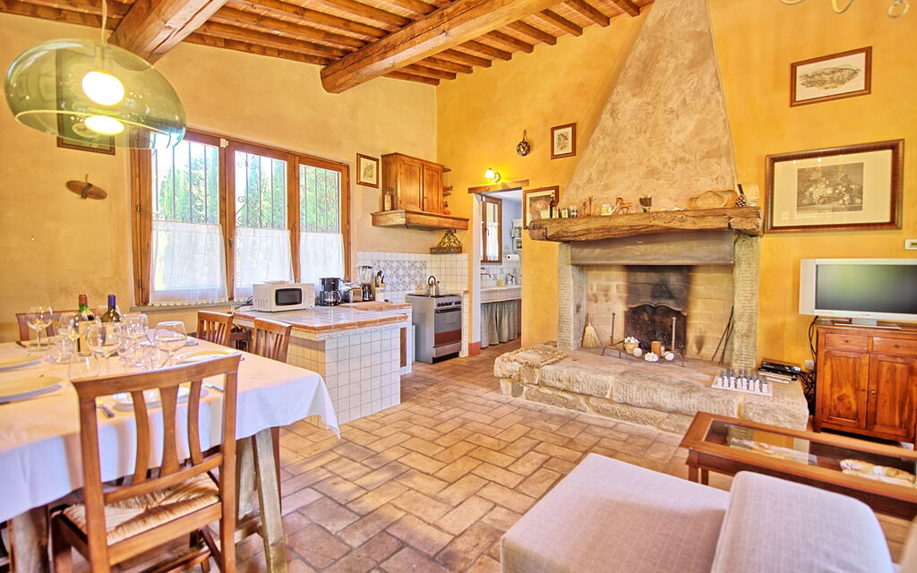 Casa Cipressi: Dining Room, Living Room