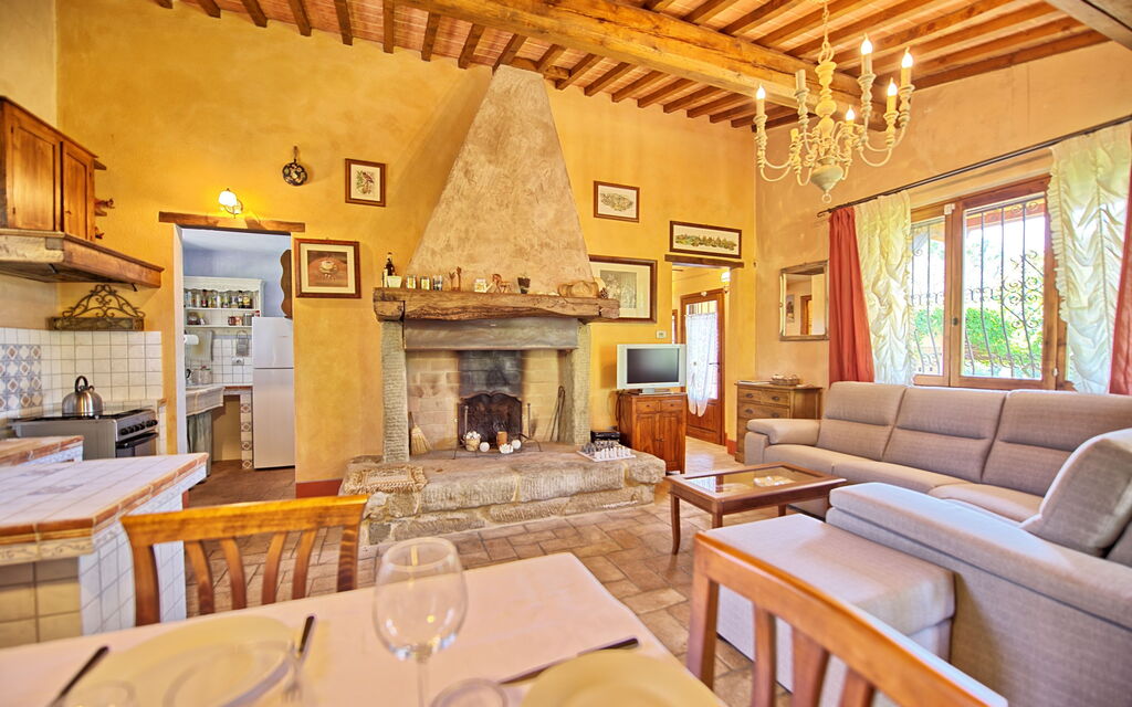 Casa Cipressi: Dining Room, Living Room