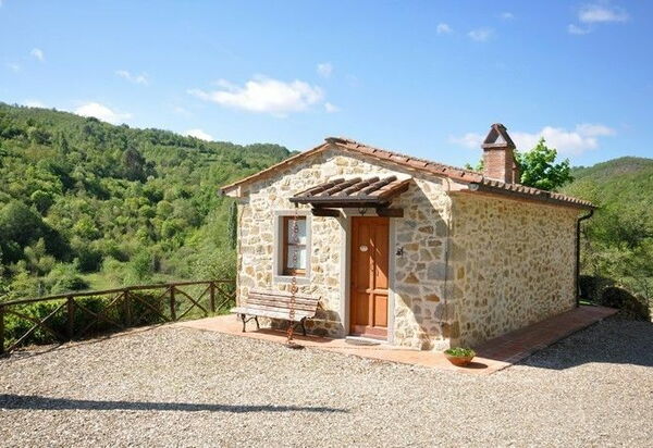 Villa Casentino: Außen, Balkon / Terrasse / Patio, Garten