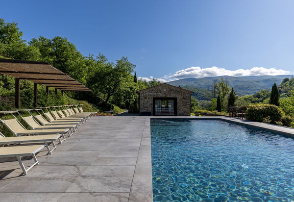 Villa Casentino: Schwimmbad