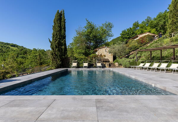 Villa Casentino: Schwimmbad