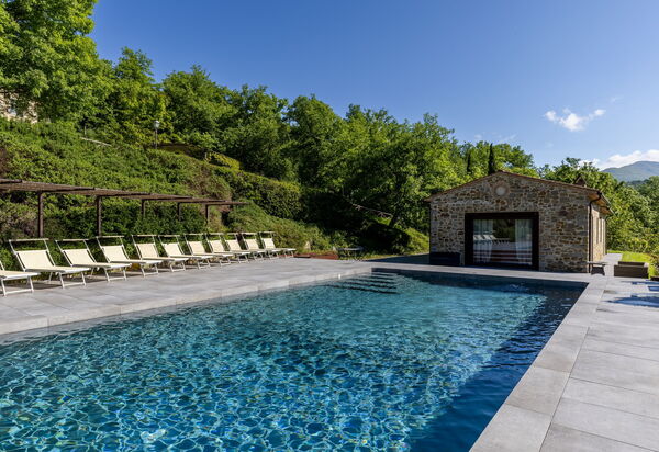 Villa Casentino: Schwimmbad