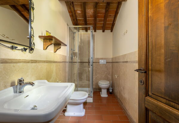 Villa Casentino: Bad