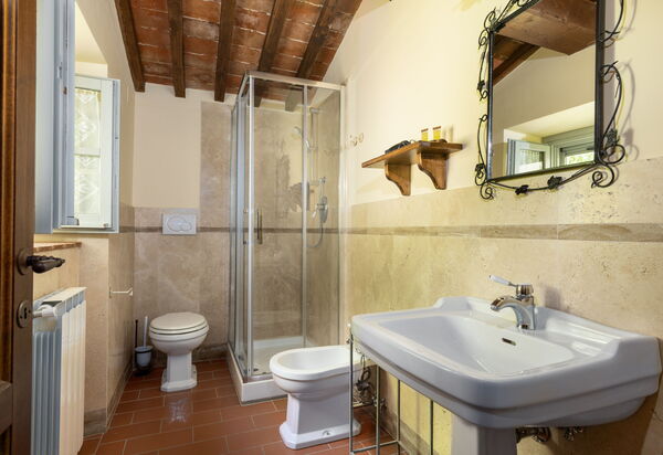 Villa Casentino: Bad