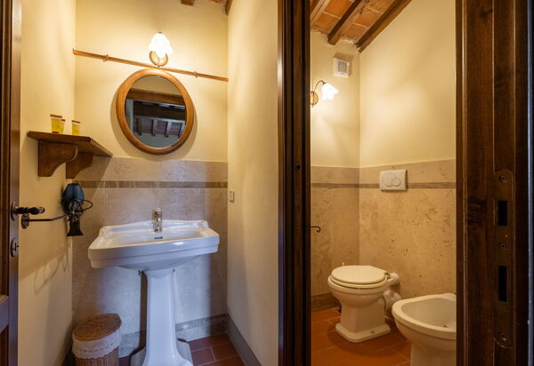 Villa Casentino: Bad