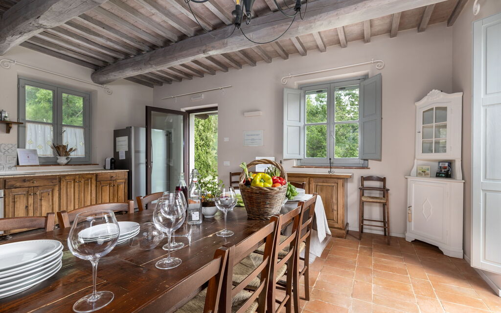 Villa Casentino: Dining Room, Kitchen