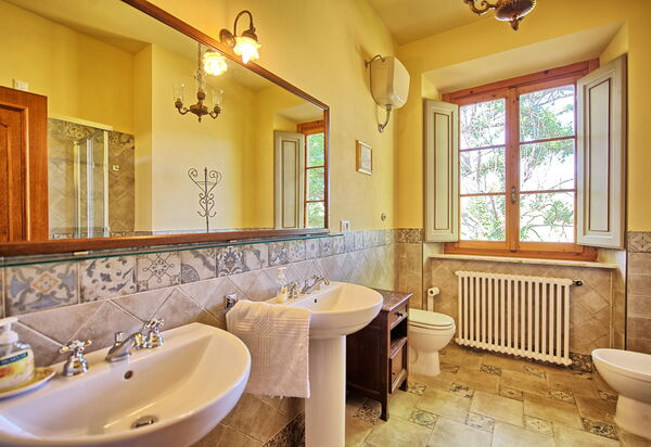 Casale Ambra: Ванная комната
