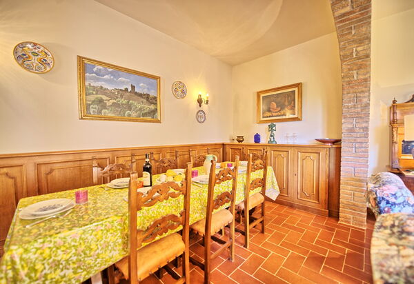 Casale Ambra: Столовая