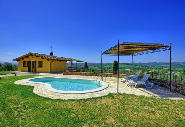 Villa Roberto: bassin, Jardin