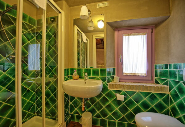 Villa Marginone: Bathroom