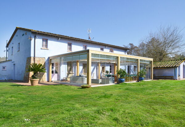 Villa Marginone: Building Exterior, Garden, Outdoor