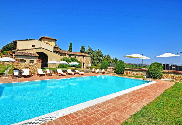 Tenuta: бассейн