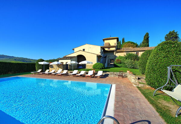 Tenuta: бассейн