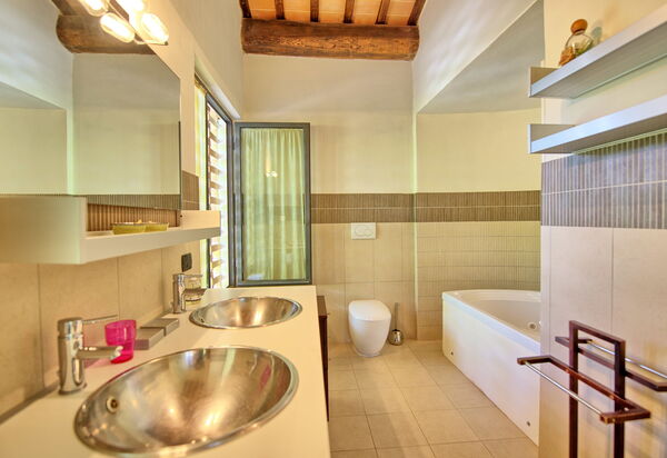 Villa Diletta: Ванная комната