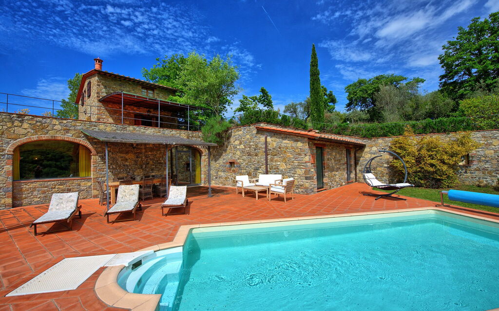Villa Barbischio: bassin, Extérieurs