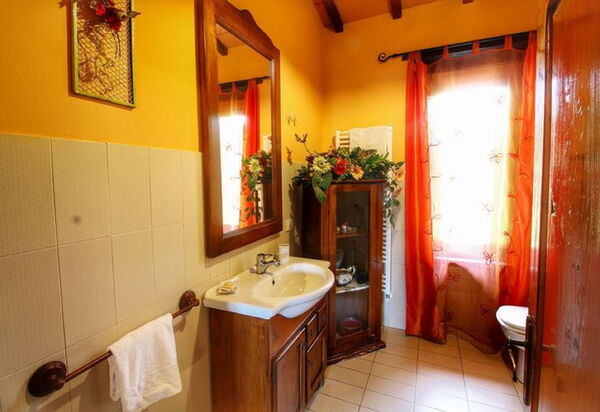 Civitella: Ванная комната