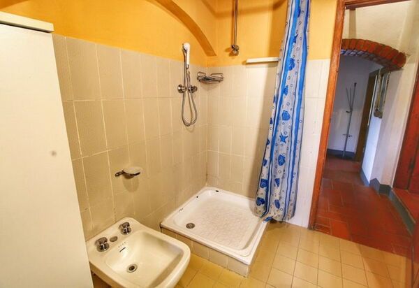 Civitella: Ванная комната