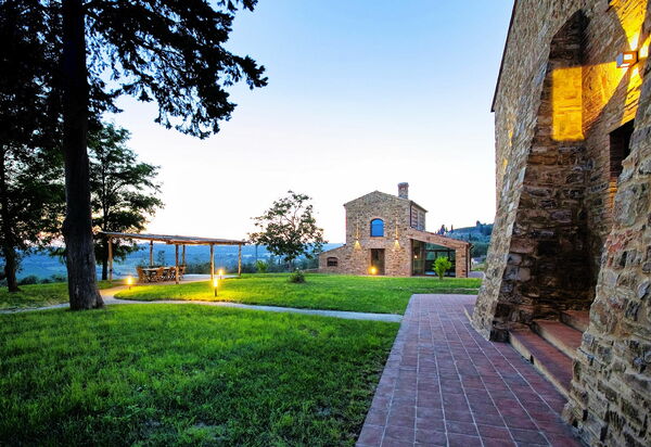 Villa Ferdinando: Garden, Summer