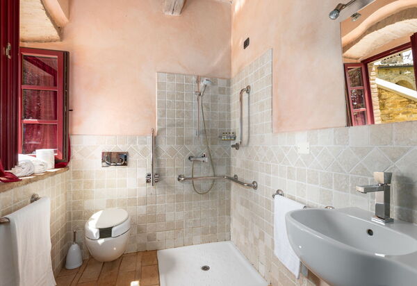 Villa Ferdinando: Bathroom