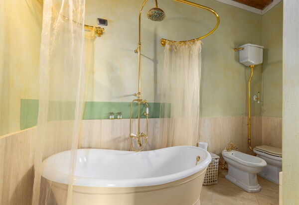 Villa Ferdinando: Bathroom