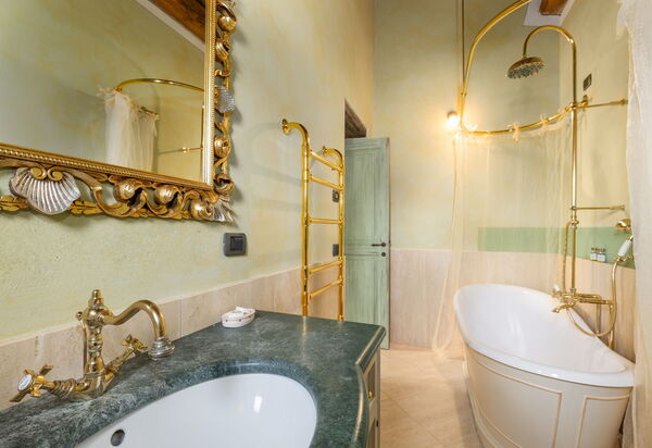 Villa Ferdinando: Bathroom