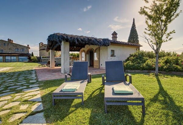 Villa Agazzi: Building Exterior, Garden